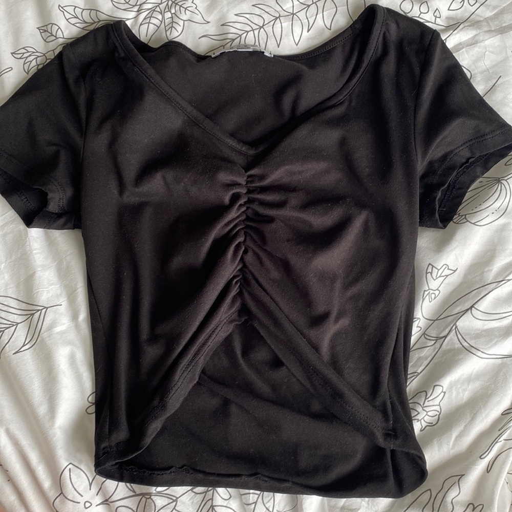 black cinched crop top
